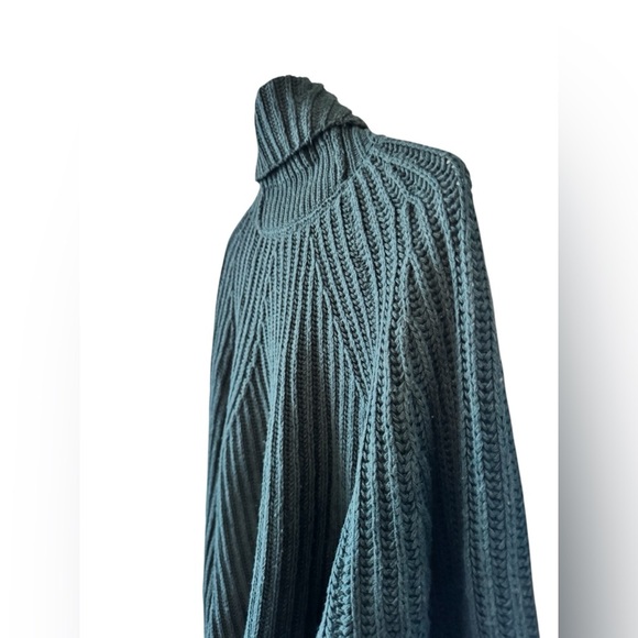 Brochu Walker Sweater Wool cashmere Blend. Style # DVL2568 - Picture 3 of 13